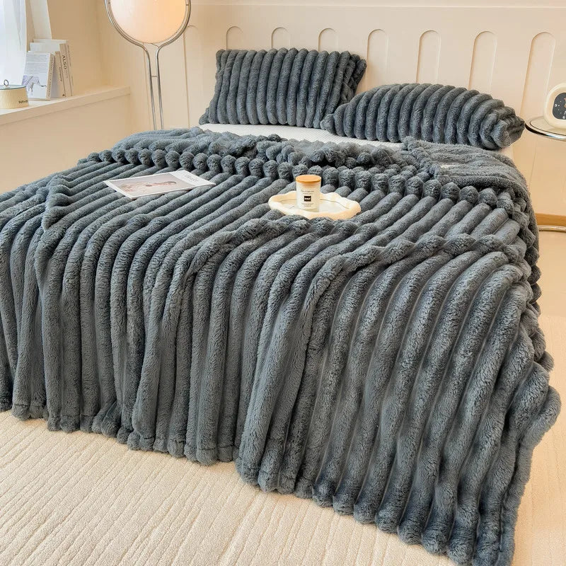 New Artificial Rabbit Plush Spring Blanket Warmth Comfortable Sofa Blankets Thickened Warm Multi-functional Throw Blanket Autumn