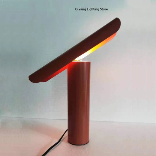 Designer LED Bulb Desk Lamp for Hotel Room Modern Home Decor Colorful Iron Modern Minimalist Bedroom Bedside Decorative Light
