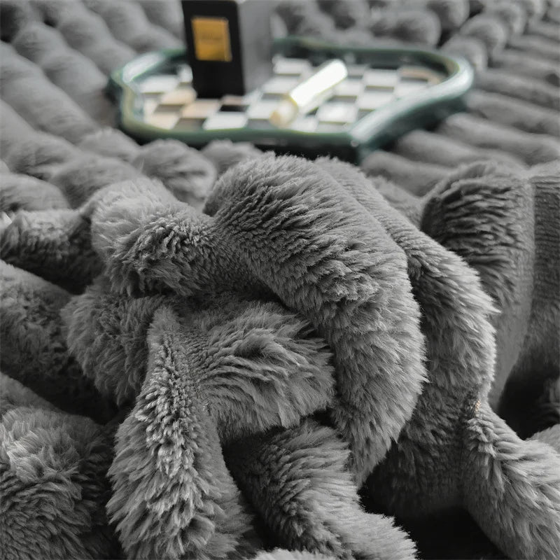 Soft Plush Warm Winter Blanket Carving Thick Cozy Bedspreads and Coverlets for Bed Sofa Throw Blanket Single Couple Size