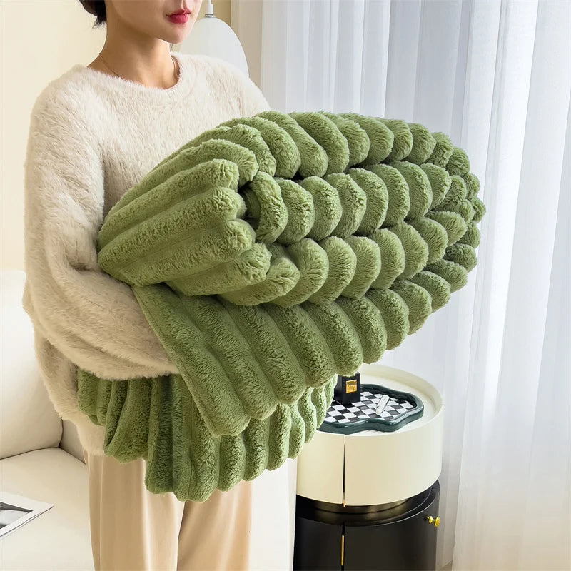 Soft Plush Warm Winter Blanket Carving Thick Cozy Bedspreads and Coverlets for Bed Sofa Throw Blanket Single Couple Size